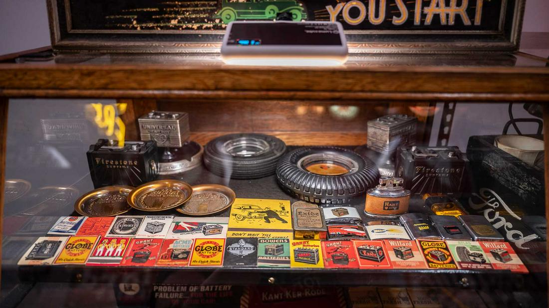 Assorted Battery and Tire Tobacco Memorabilia (1 of 8)