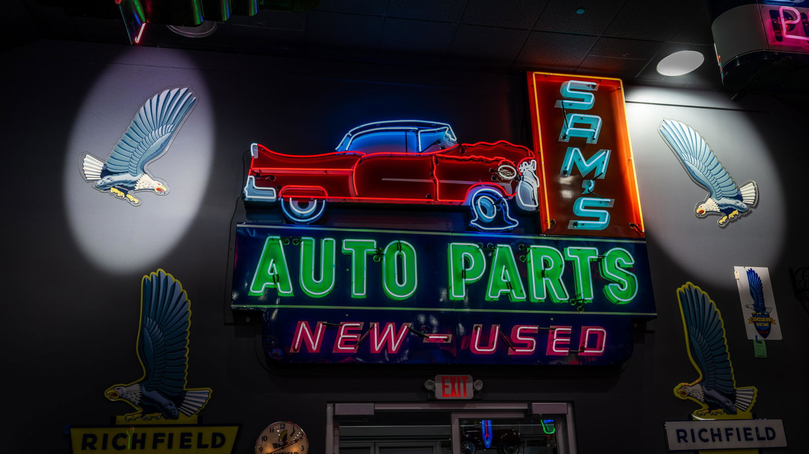 Richfield Eagle Single-Sided Plastic Signs (1 of 4)