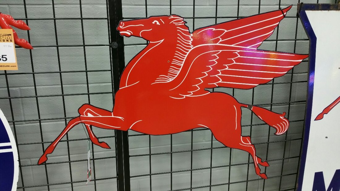 k64 - Mobil Pegasus Diecut Sign SSP 53x35 (1 of 1)