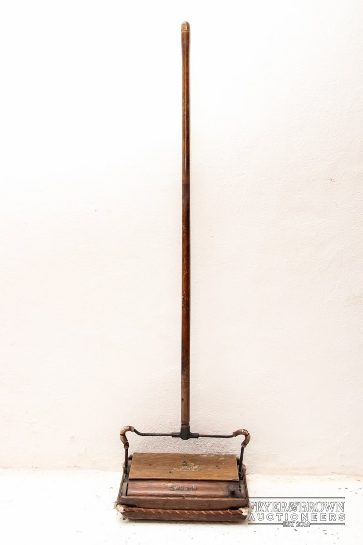 A vintage Ewbank Success mechanical carpet sweeper, Jan 20, 2016