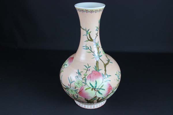 A Chinese porcelain peach vase, bottle vase, painted (1 of 3)