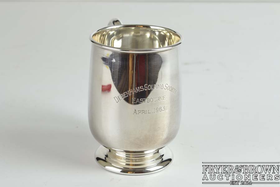 A silver half pint tankard, Sheffield 1963, makers mark: A silver half pint tankard, Sheffield 1963, makers mark of E.V in rectangle for Emile Viner, 9.5cm high, 200grs approx