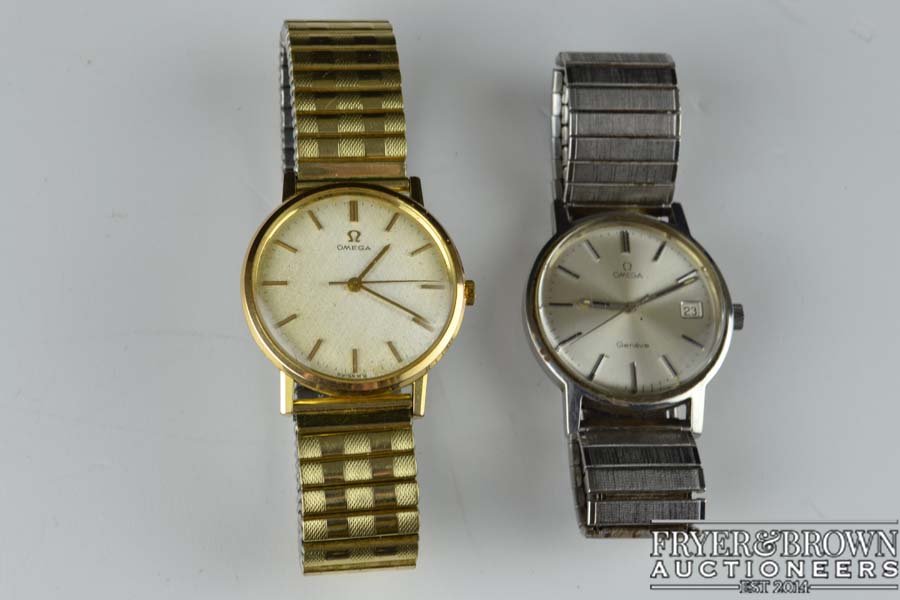 Two Gents Omega wrist watches including a 1970's Omega: Two Gents Omega wrist watches including a 1970's Omega Tool 9070, Manual wind up movement; hour, minute, second, date, Silver colored dial, silver coloured hands, line indies on white metal flex band;