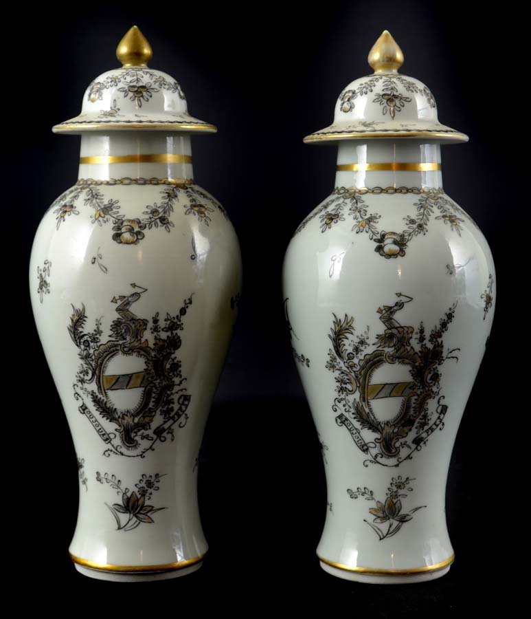A pair of Samson porcelain vases and covers, in Chinese (1 of 7)