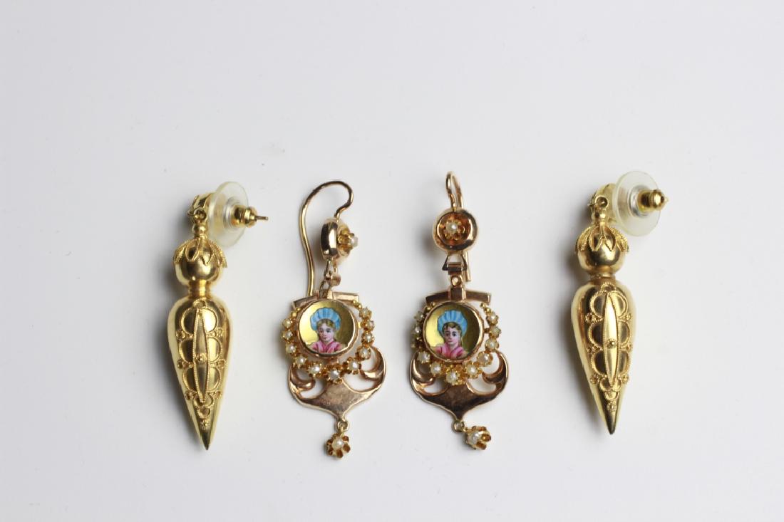 Two Pairs Of 14k Gold Victorian Style Earrings (1 of 7)