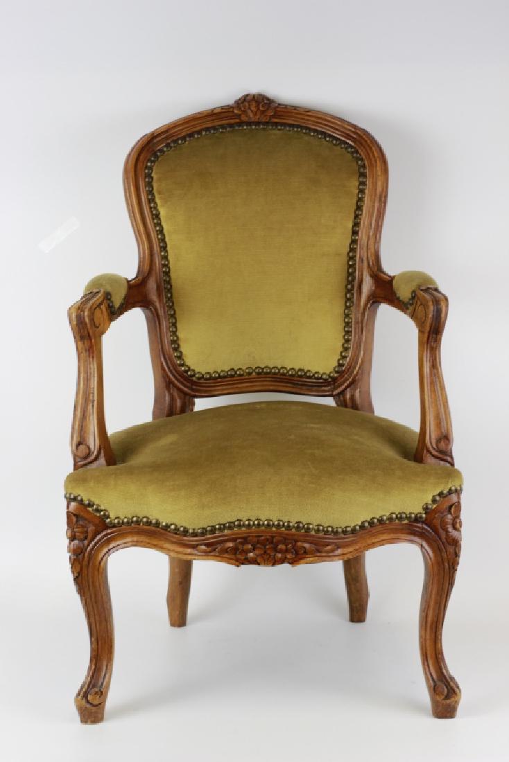 Small Old Child's Chair (1 of 8)