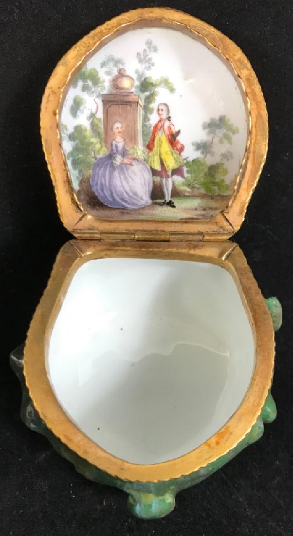 19thC or Earlier Continental Porcelain Snuff Box (1 of 4)