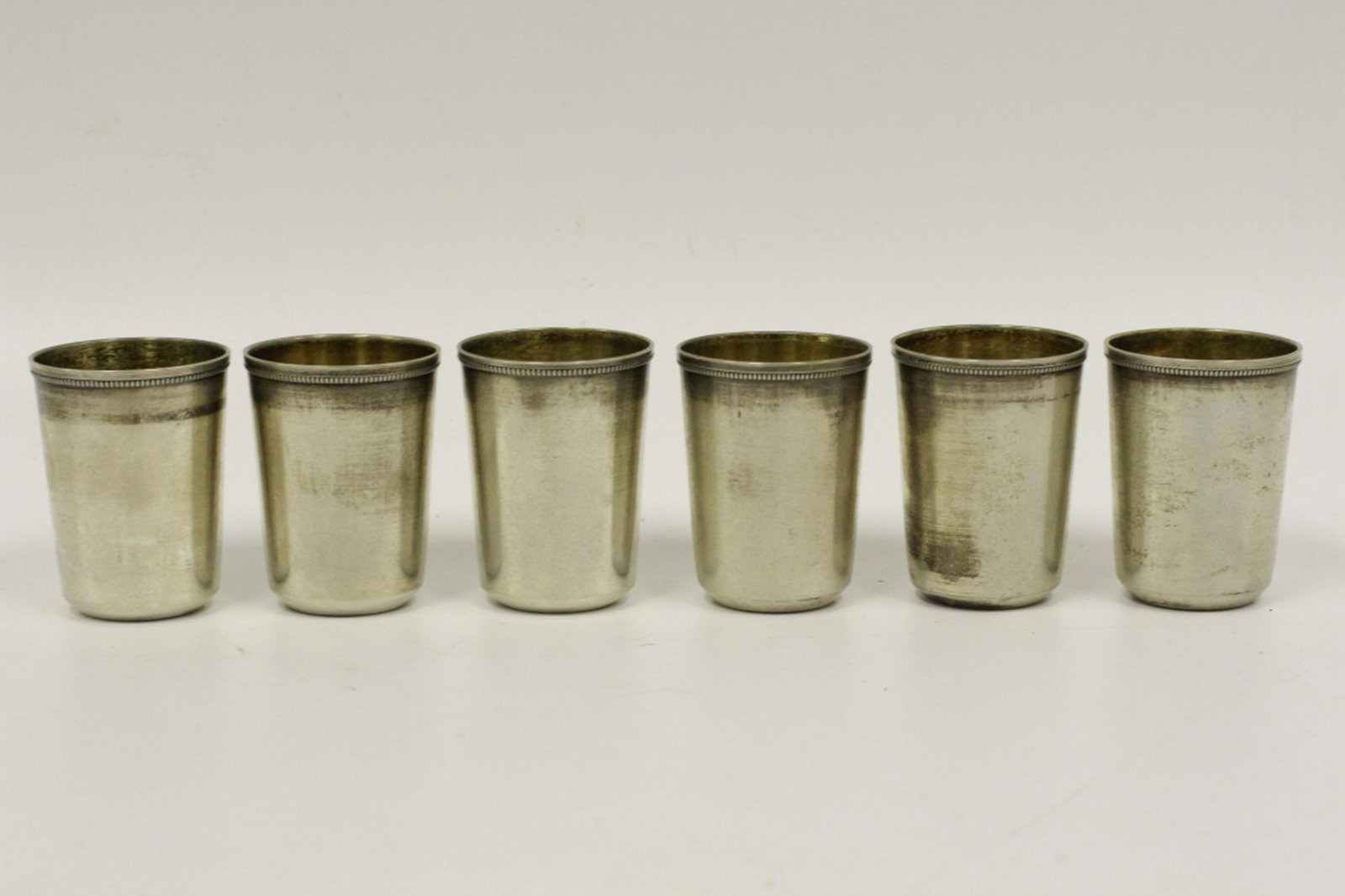 6 Russian Silver Shot Glasses w/ Gold Vermeil: 6 Russian Silver Shot Glasses w/ Gold Vermeil Inside. Very Good Condition But Needs Cleaning. Provenance From a Long Island Estate. Total Weight- 190.3g/6.12ozt.