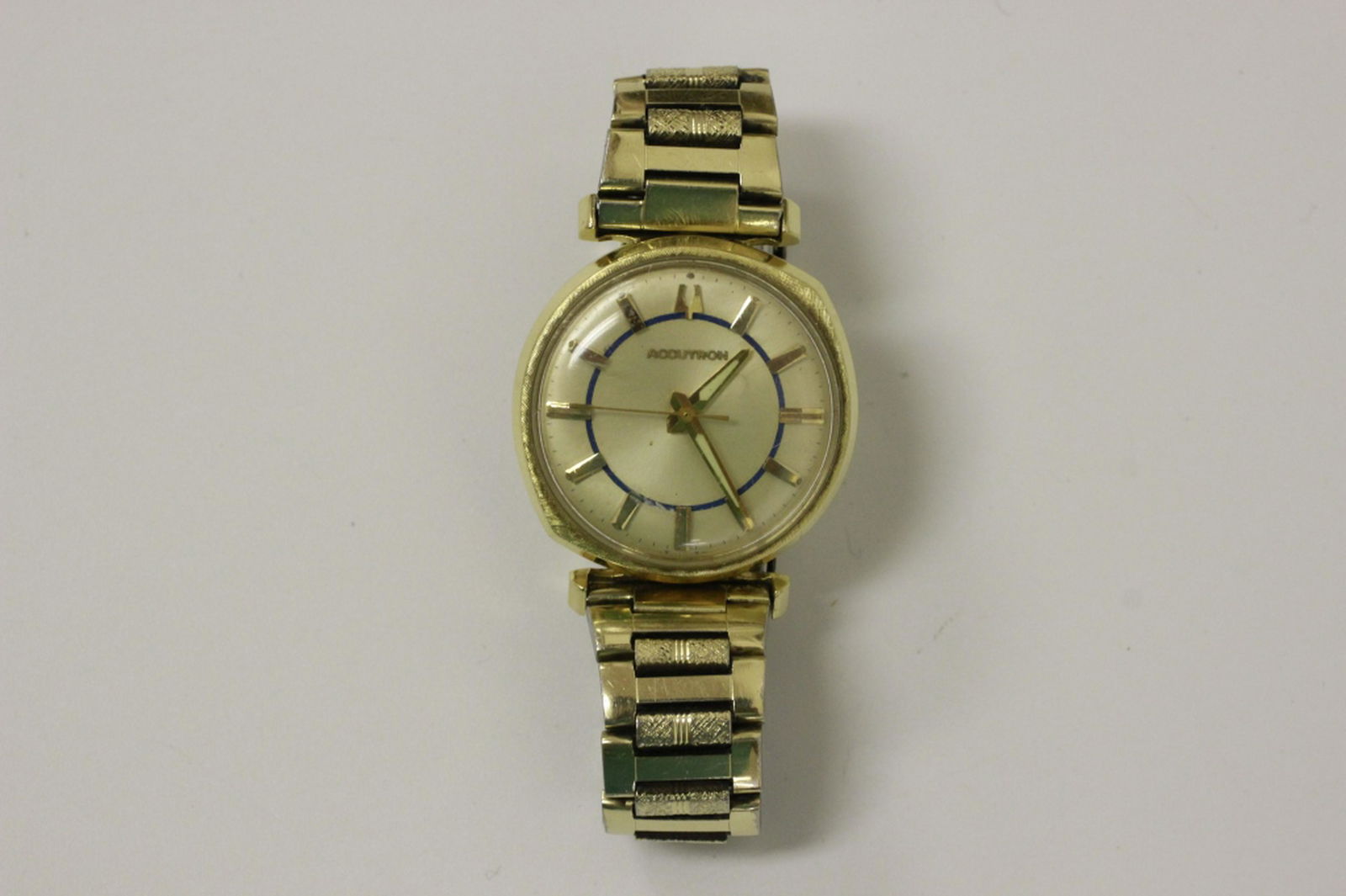 Bulova Accutron 14k Gold Men's Wristwatch (1 of 3)