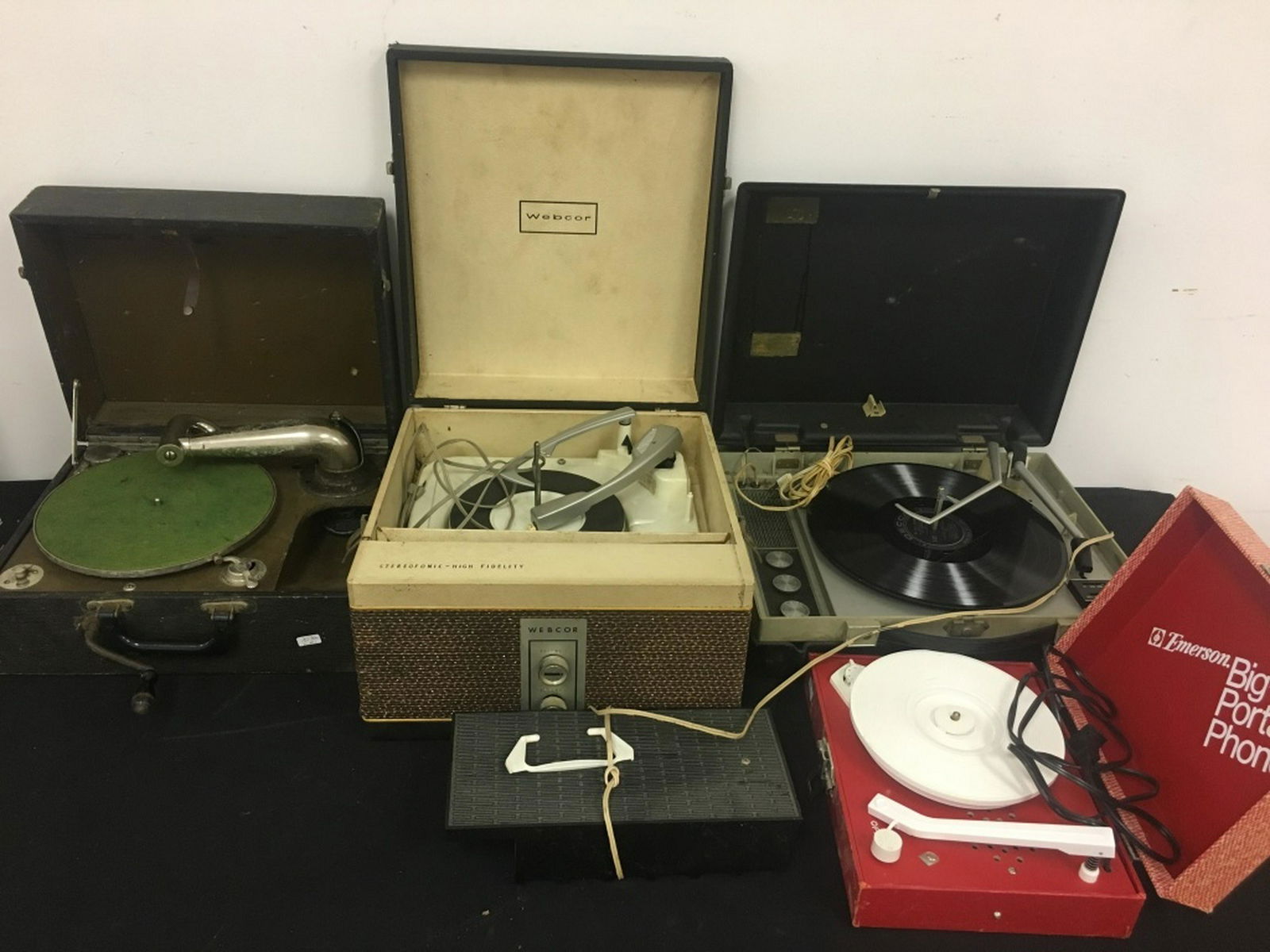 Very Old Gramophone & 3 Old Phonographs (1 of 5)