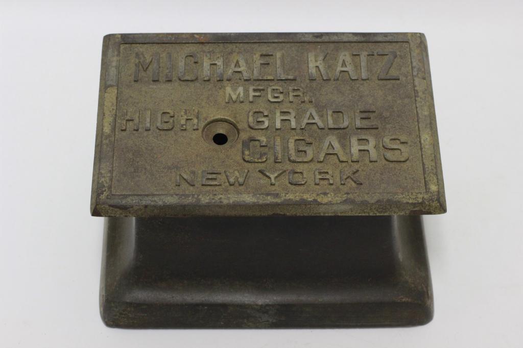 Country Cigar Store Key Wound Cigar Cutter (1 of 5)