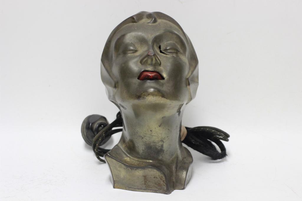 Figural Desk Cigar Electric Lighter (1 of 5)