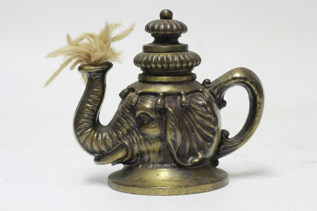 Elephant Head Lamp Coal Oil Lighter (1 of 4)