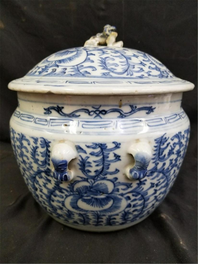 Chinese Late Ching Dynasty Covered Jar (1 of 10)
