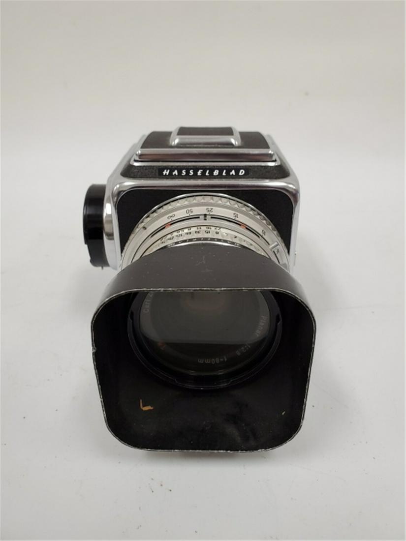 Hasselblad Vintage 500 C/M Camera (1 of 2)