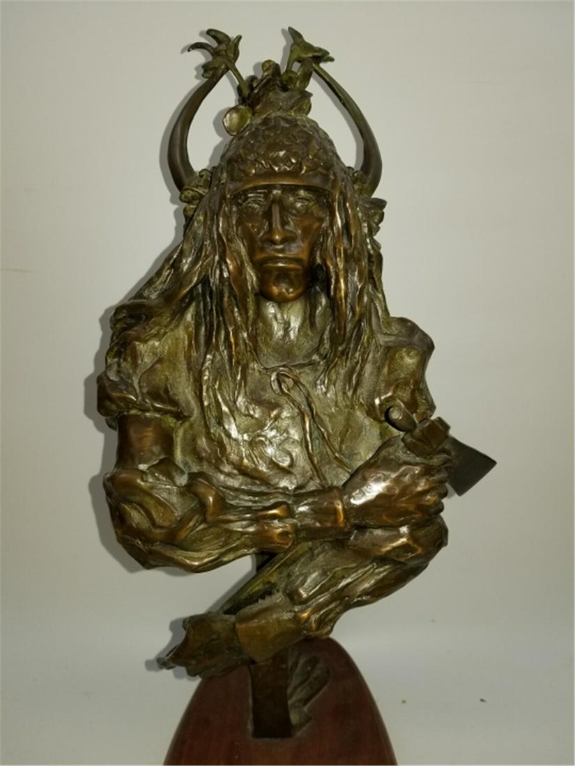 Large American Indian Bronze figure of a Chief Sig (1 of 6)
