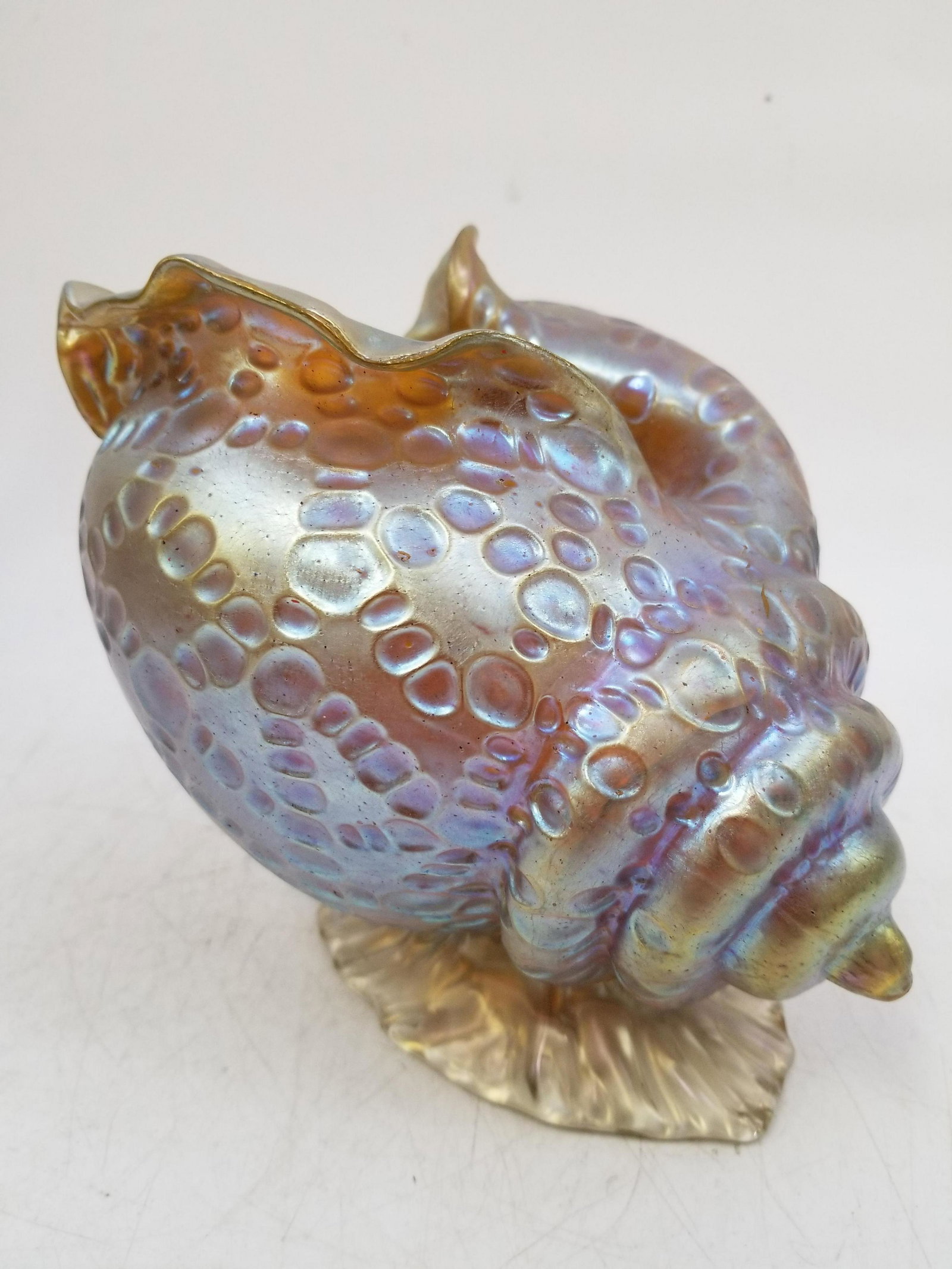 Antique Loetz Shell Vase, Circa 1900: Antique Loetz Shell Vase, Circa 1900. This item has a "U" shaped crack on the back. Provenance From a New Jersey Estate. Dimensions- W-7.5" x H-6.5". Please note the absence of a condition report does