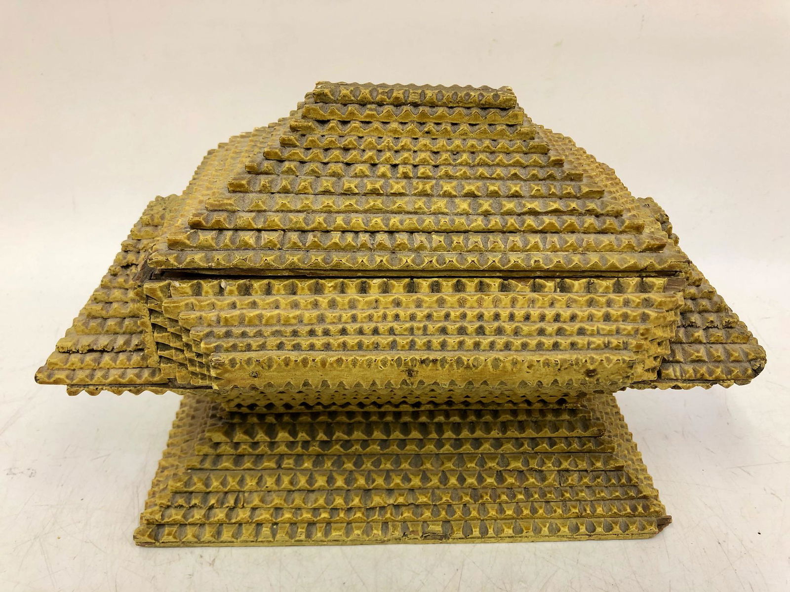 Antique Large Tramp Art Wooden Cigar Box (1 of 2)