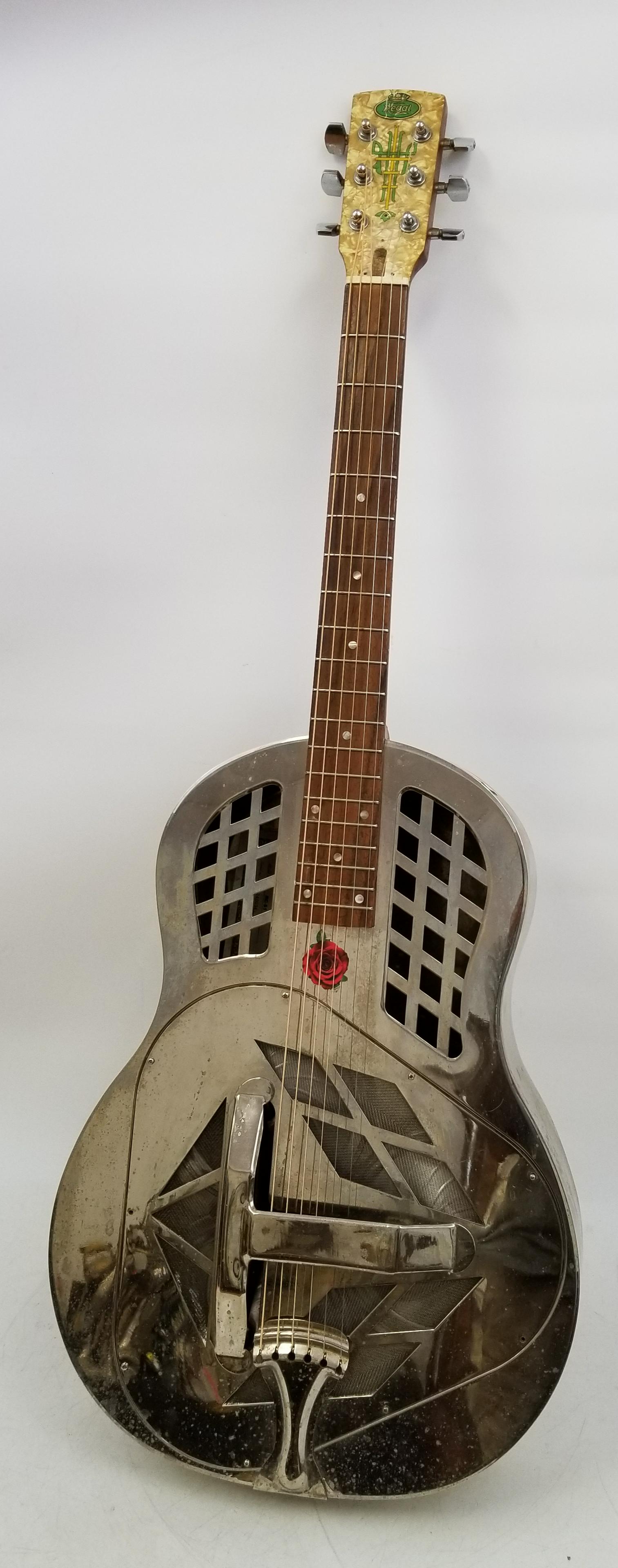 Regal Reso-Phonic Vintage Guitar. (1 of 6)
