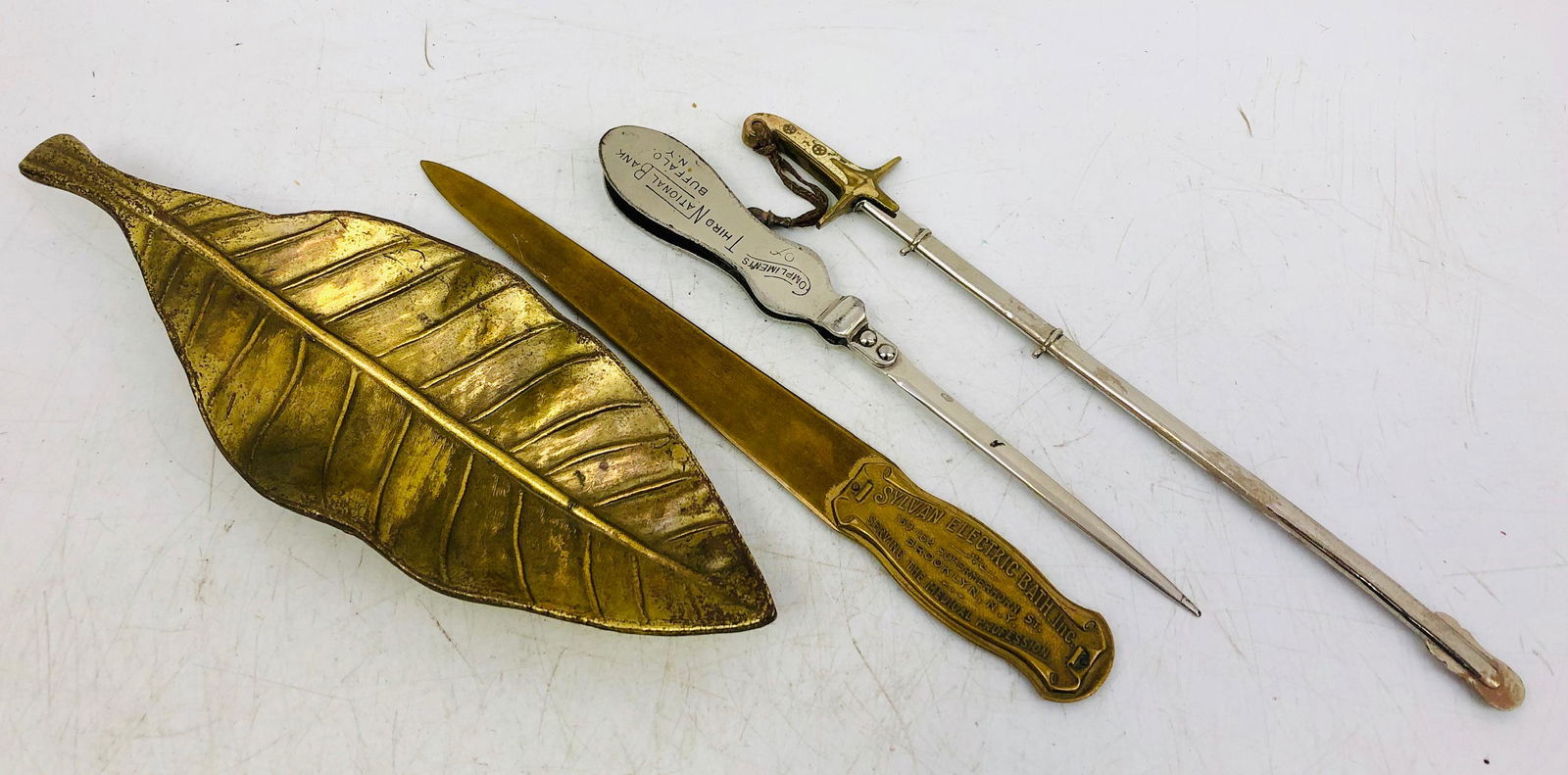 Bronze Tobacco Leaf Shaped Ash Tray. R.J Reynolds (1 of 1)