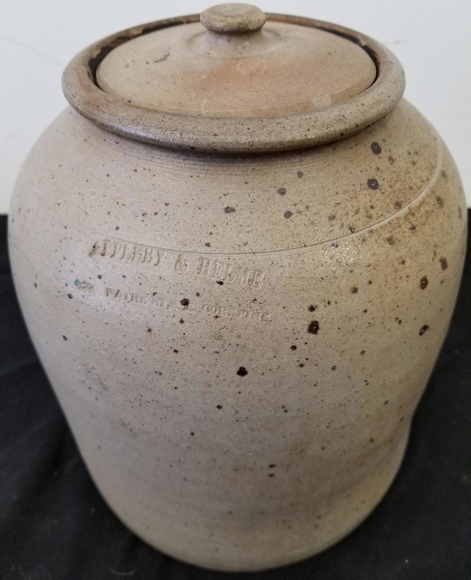 Unusual Antique NYC Crock Pot c.1790 (1 of 3)