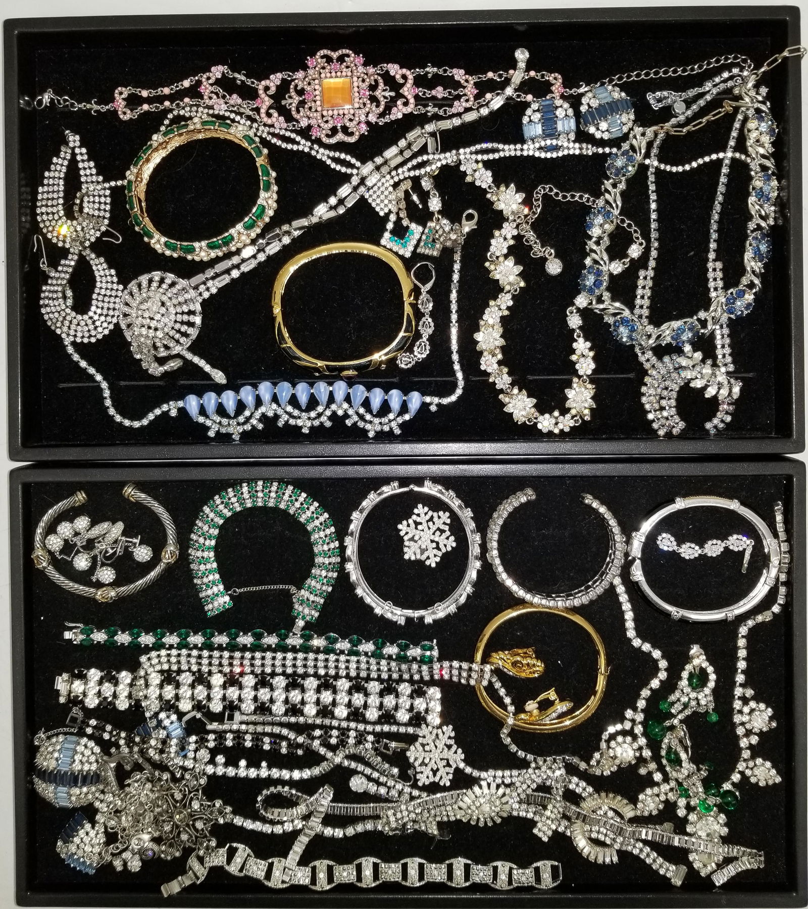 Vintage Lot of Good Costume Jewelry (1 of 5)