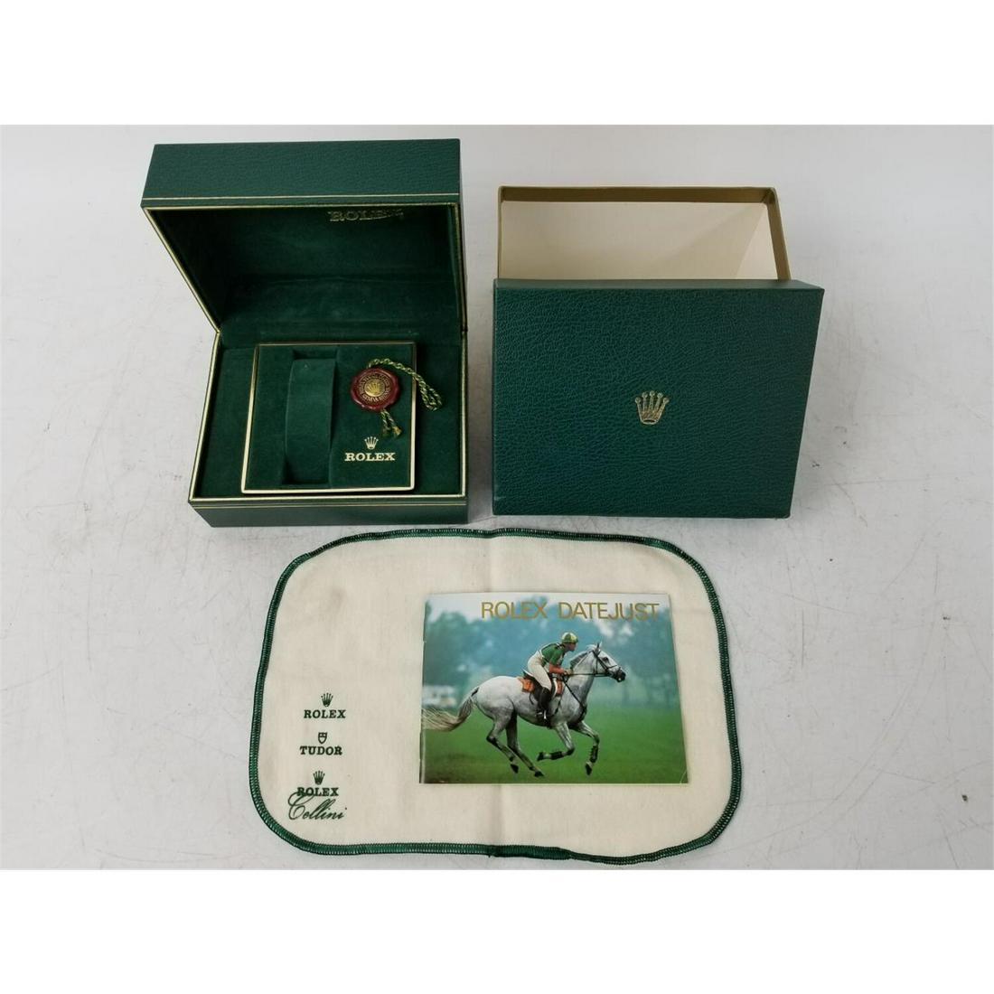 Vintage Original Rolex Green Watch Box: Vintage Original Rolex Green Watch Box w/ Original Dust Cloth, Tag & Datejust Paperwork. Condition: Generally Good Condition.Provenance: From a Queens, NY Home.Please note the absence of a condition r