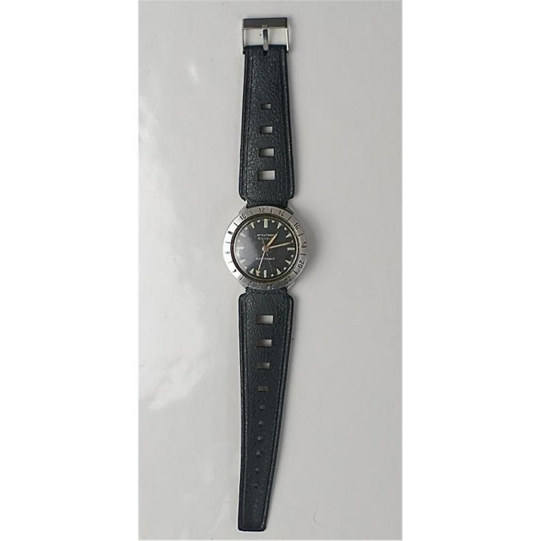 Original Vintage Bulova Accutron "Astronaut" Watch: Original Vintage Bulova Accutron "Astronaut" Men's Wrist Watch. Serial Number C31386M5. Condition: Generally Good Condition For Age. Scratches on the Glass & Bezel. Not Sure if it is in Working Condit