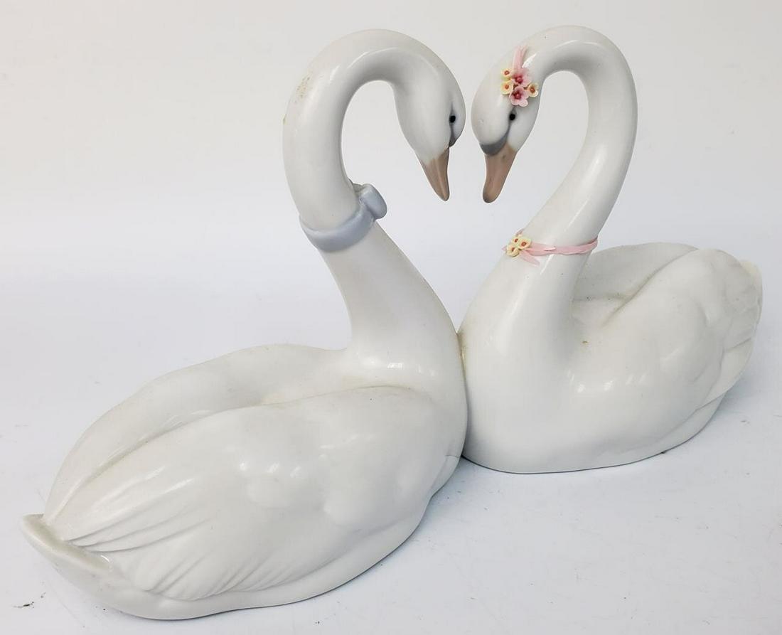 Lladro Figurine #6585 "Endless Love": Lladro Figurine #6585 "Endless Love" Circa 1998 With Original BoxCondition: Generally Very Good ConditionDimensions: L-10"Provenance: From a Long Island NY Collection.Please note the absence of a cond