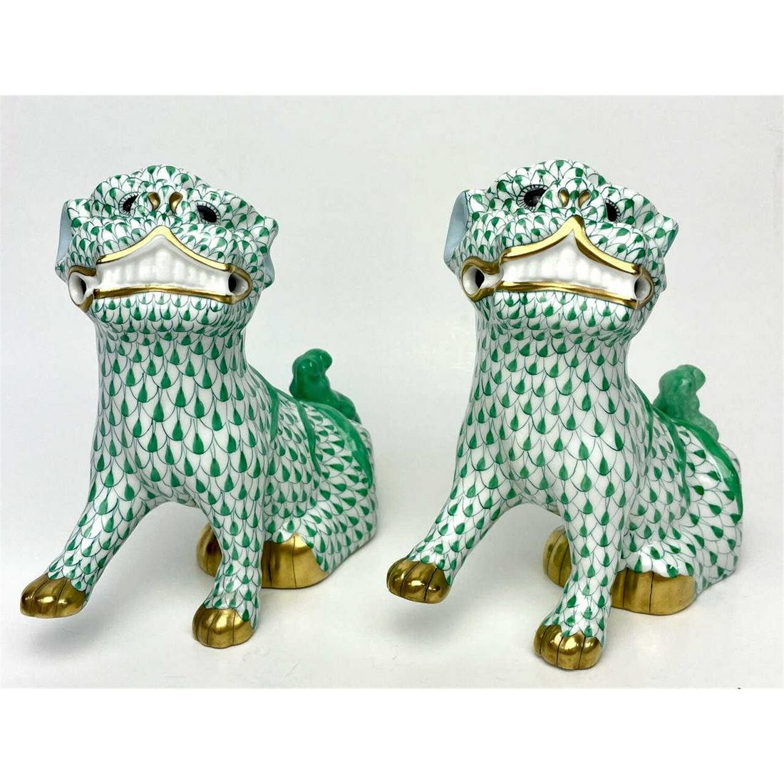 Pair of Herend Hungary Fishnet Porcelain Foo Dogs (1 of 4)