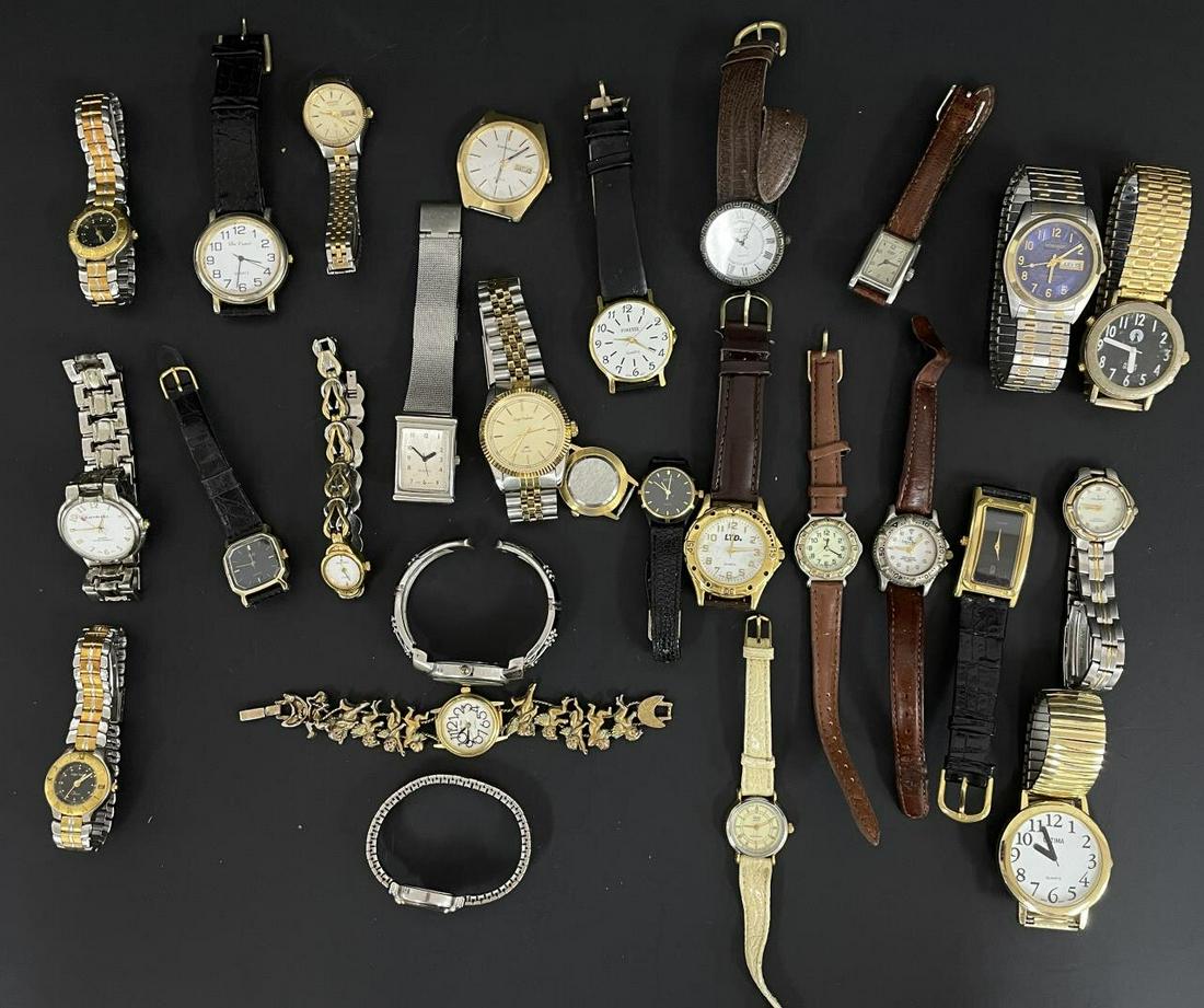 Lot of 27 Vintage Assorted Watches: Lot of 27 Vintage Assorted Watches. Condition: "As Found". Please Note: We Cannot Guarantee the Workability or Mechanism of Any Vintage or Old Watches or Clocks. Provenance: From a Long Island, NY Hom