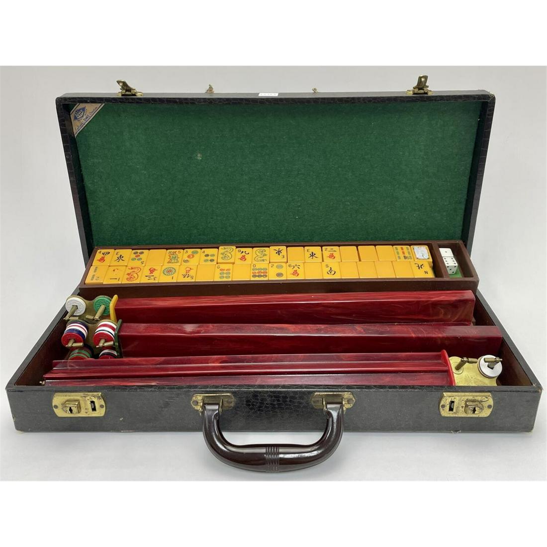 Vintage Mah Jong Set with Bakelite Tiles & Racks (1 of 2)