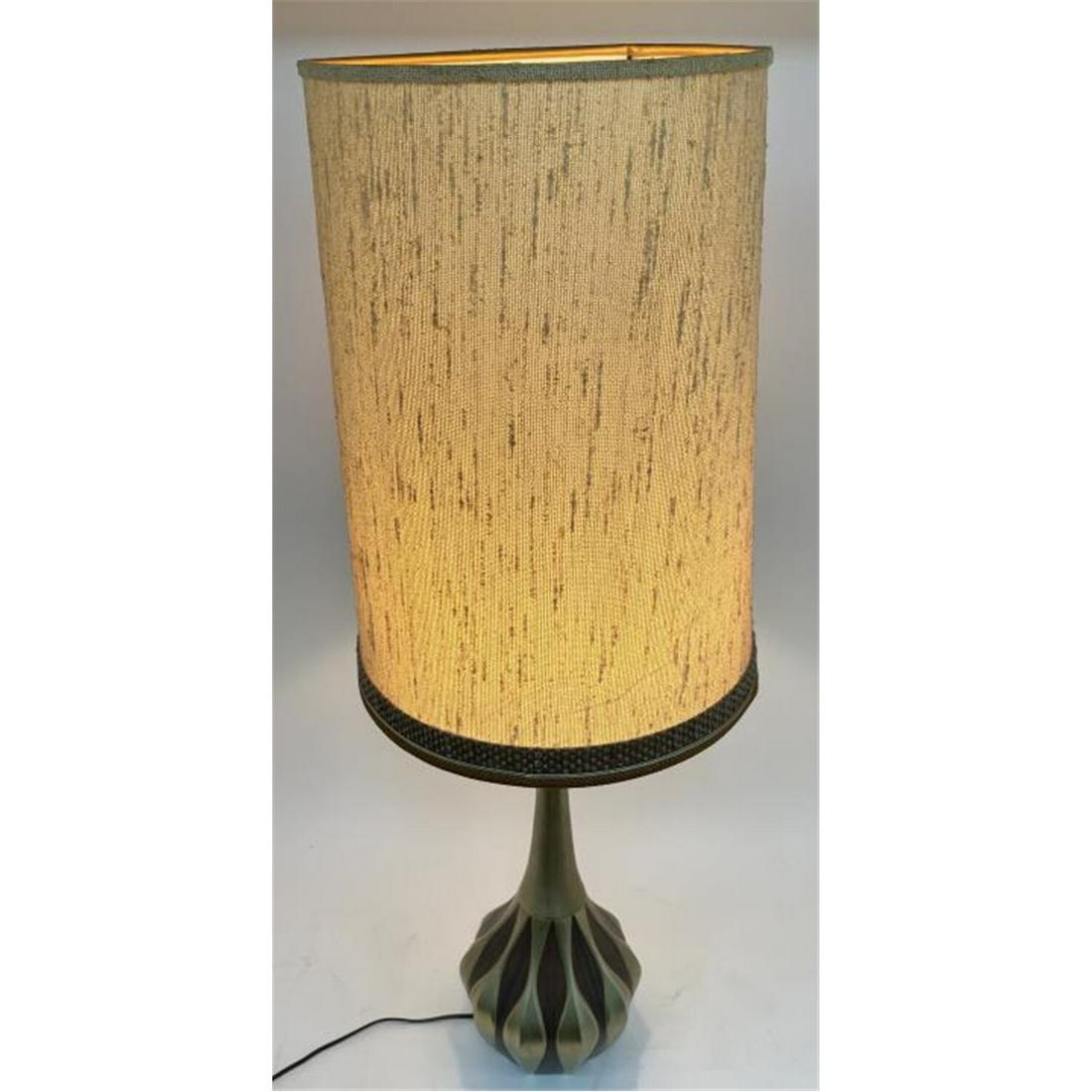 MCM Laurel Teardrop Table Lamp 1960's or 70's. (1 of 4)