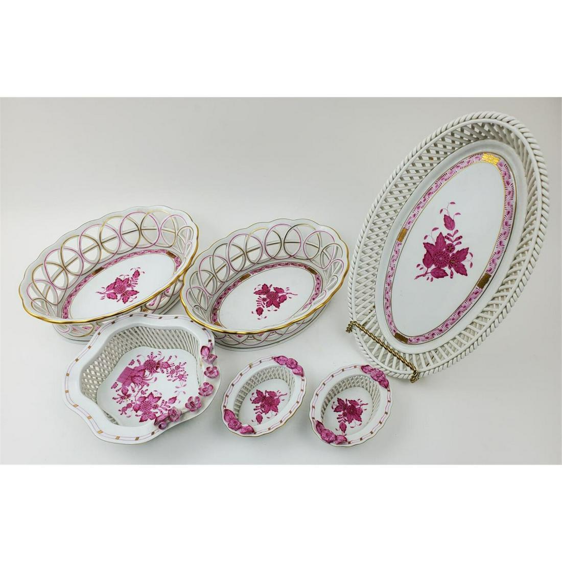 6 Herend Hungary Hand Painted Porcelain Bowls (1 of 4)