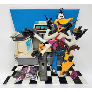 Roark Gourley Sculpture Resin, Wood & Epoxy 1995: Roark Gourley ( American Born 1949 ) Resin, Wood & Epoxy Wall Sculpture. Signed lower Right and A / P on the Lower Left. " Daffy In The Fast Lane". Circa 1995.Condition: Appears to be in generally