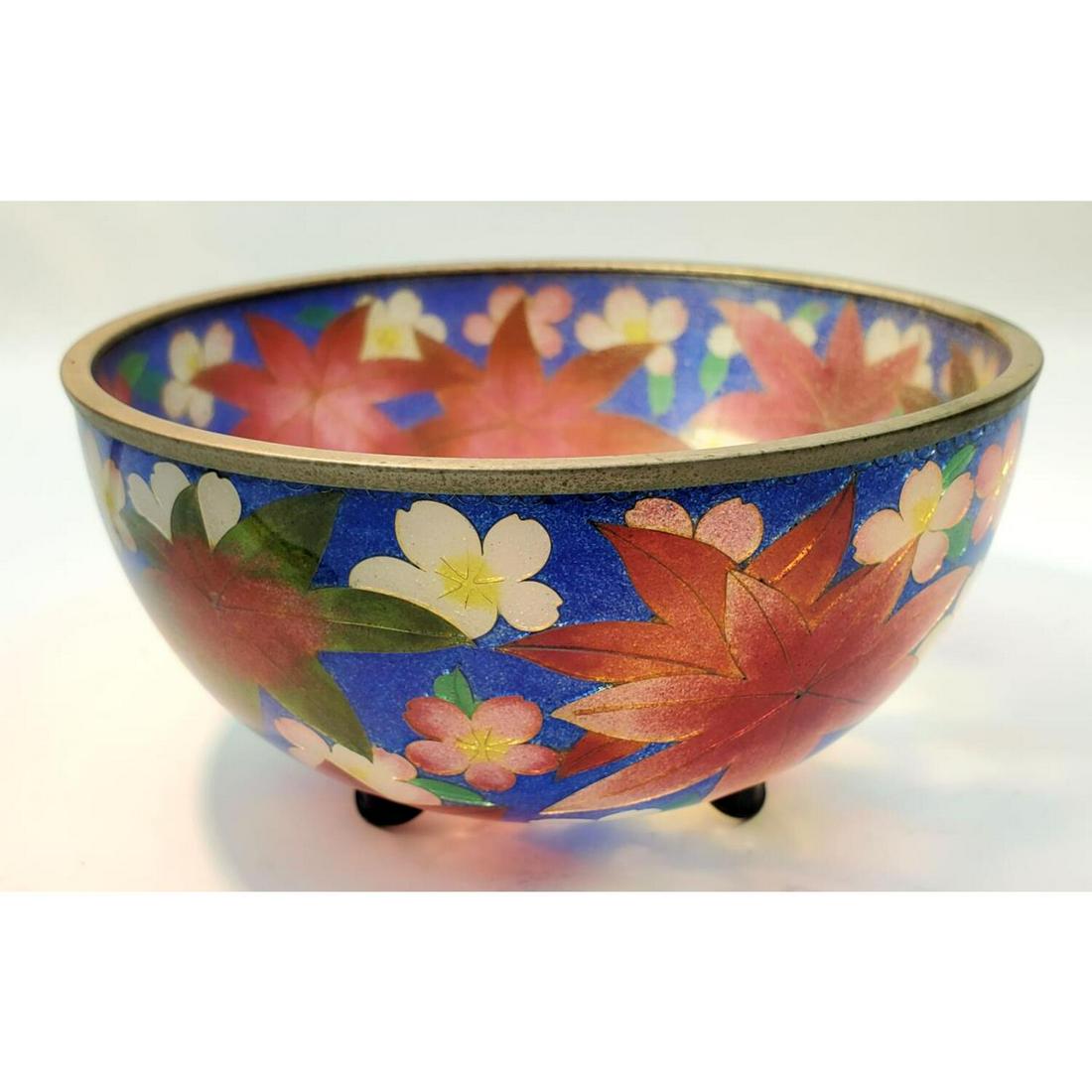 Rare Japanese Antique Plique A Jour Bowl: Rare Japanese Antique Plique A Jour Bowl. Condition: Excellent. Dimensions: Dia- 4.75", H- 2.5". Provenance: From a Private Lifetime Collection of a Gentleman. Please note the absence of a condition r