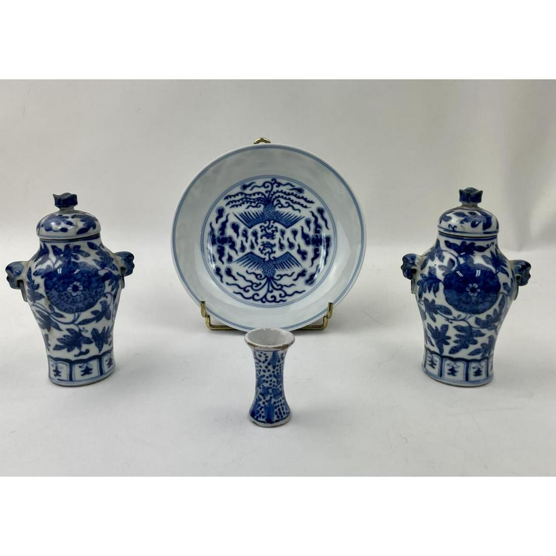 Lot of 4 Chinese Blue and White Items (1 of 6)