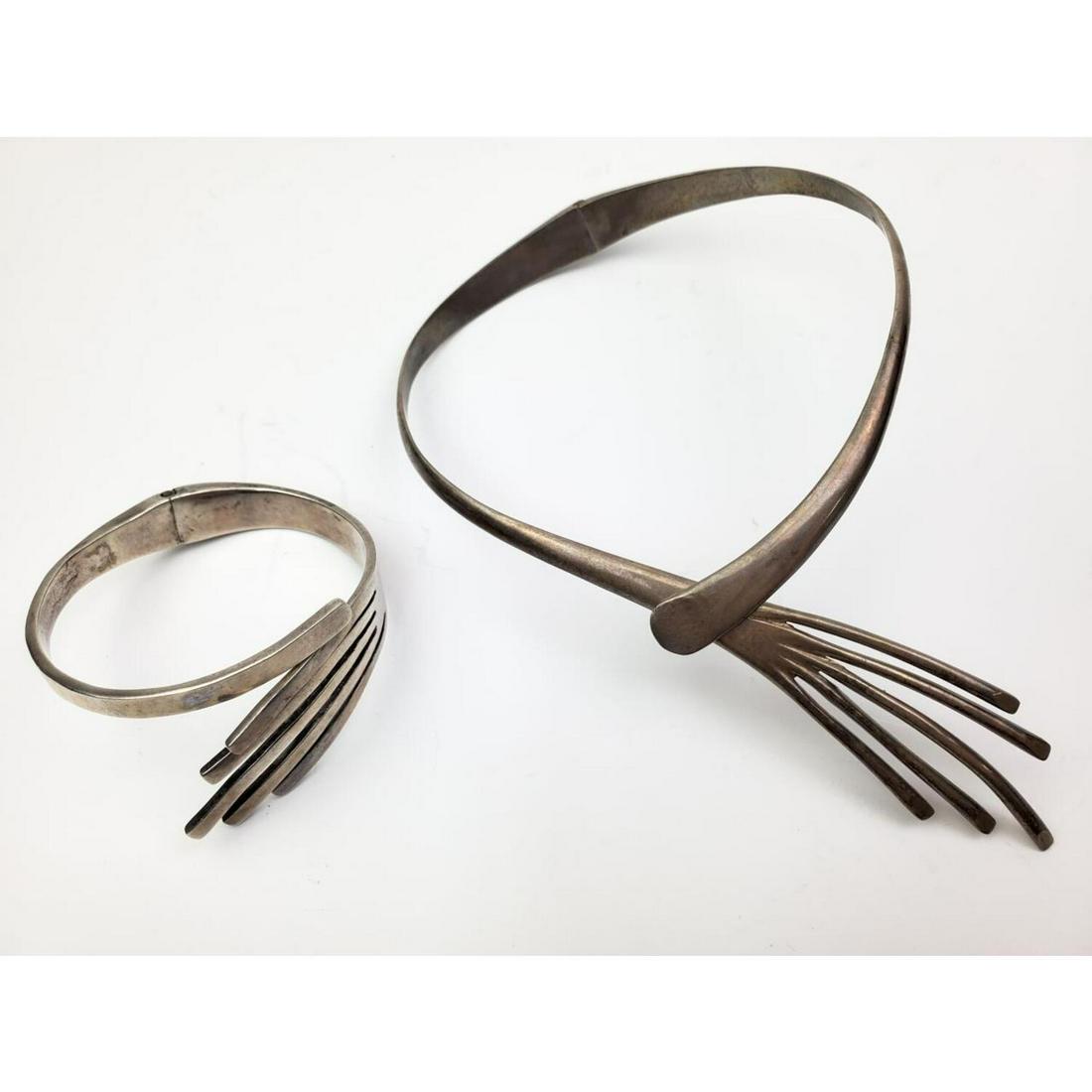 Taxco Mexican Sterling Silver Bracelet and Choker: Vintage Taxco Sterling Silver Mexican Hand Shape Bracelet and Choker. Fully Hallmarked and Signed. Condition: Excellent. Dimension: Choker Inner Dia- 4.25", Bracelet Inner Dia- 2.25". Weight: 3.78 ozt