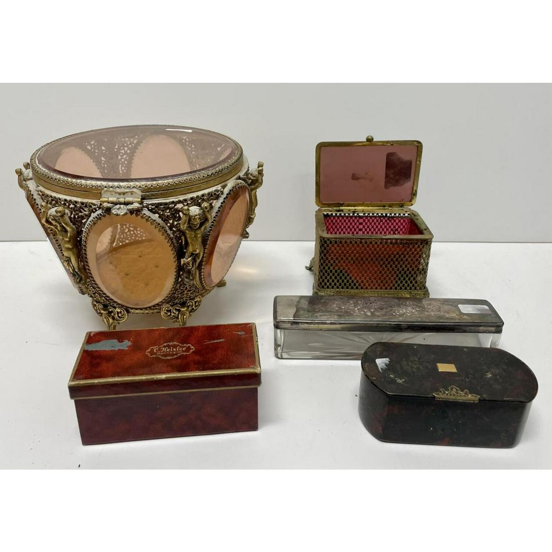 Lot of 5 Items (1 of 1)