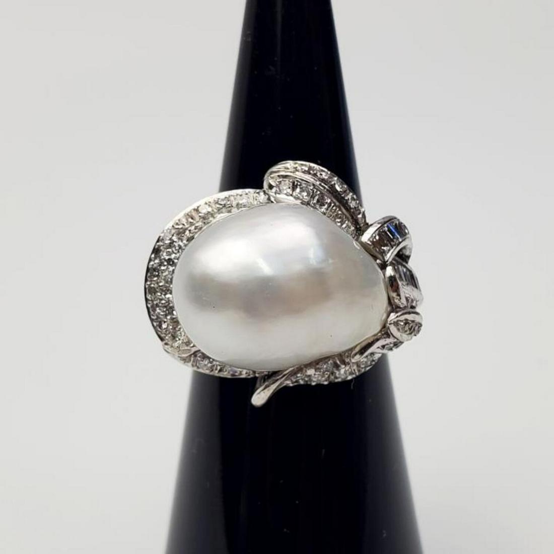 Fine18K White Gold, Natural Pearl, & Diamonds Ring (1 of 5)