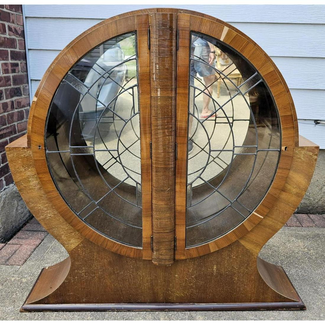 Art Deco Curio With Round Top Auction