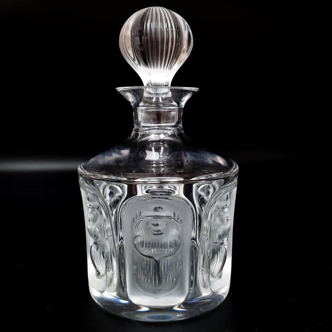 Lalique France Glass Decanter: Lalique France Glass Decanter. Fully Signed. Condition: Excellent. Dimensions: H- 8.75", Dia- 4.9". Provenance: From a Private Collector. Please note the absence of a Condition Report does not imply t