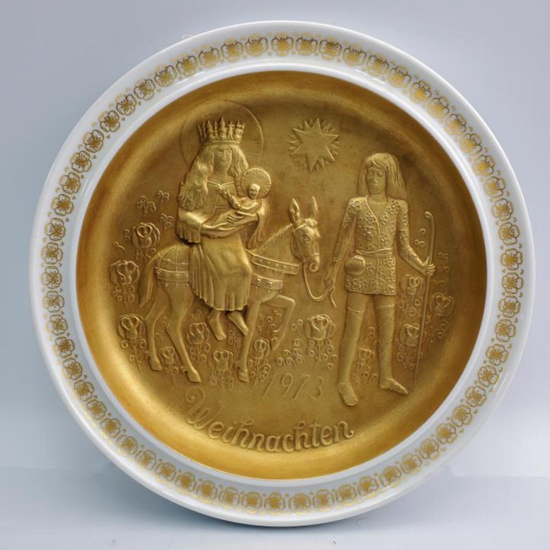 Hutschenreuther, Germany Limited Edition Porcelain: Hutschenreuther, Germany Limited Edition Porcelain Christmas Plaque. 1973. Designed by Ole Winther, Denmark. Condition: Excellent. Dimensions: Dia.- 8.5". Provenance: From a New York City Home. Please