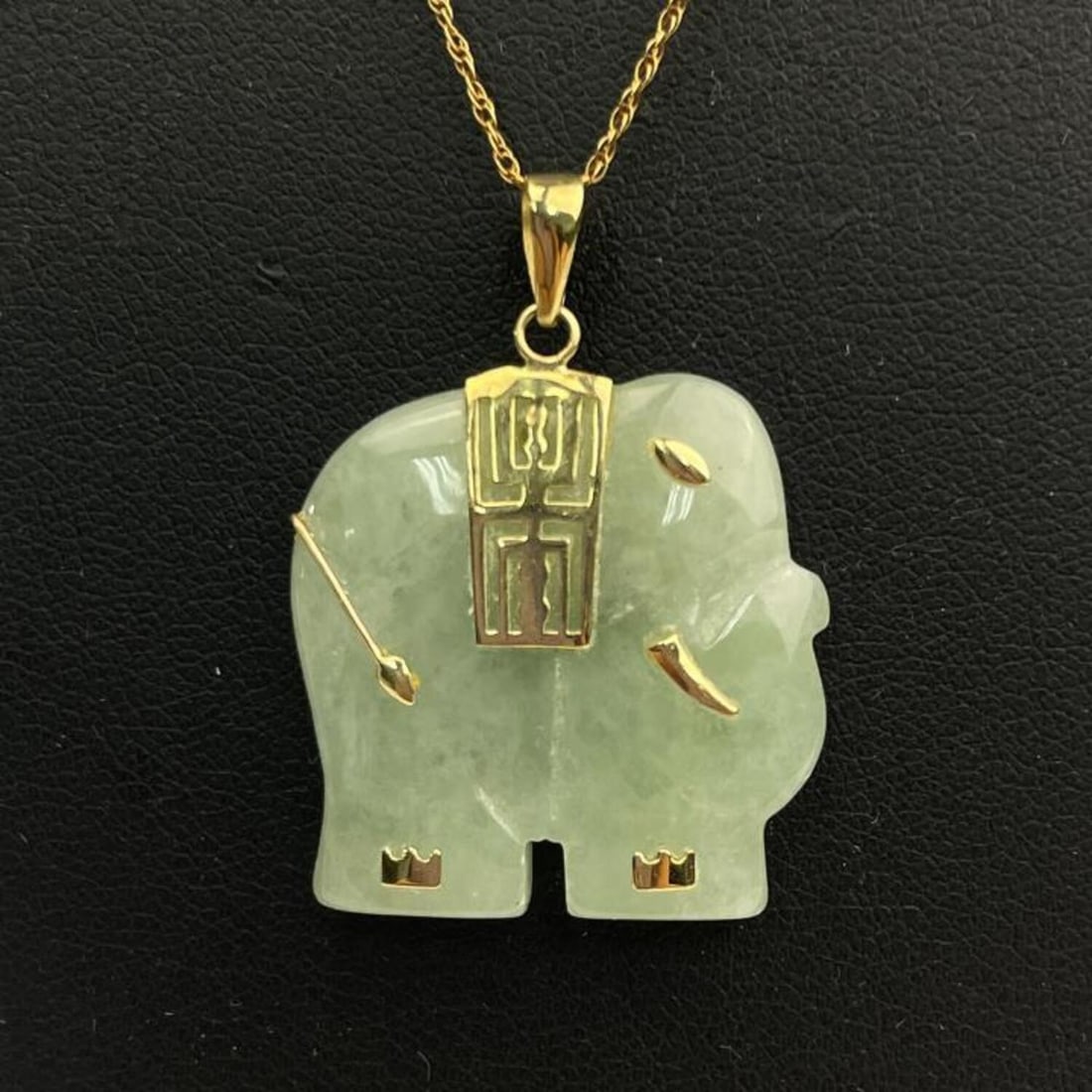 14K Gold and Jade Elephant Pendant Necklace (1 of 5)
