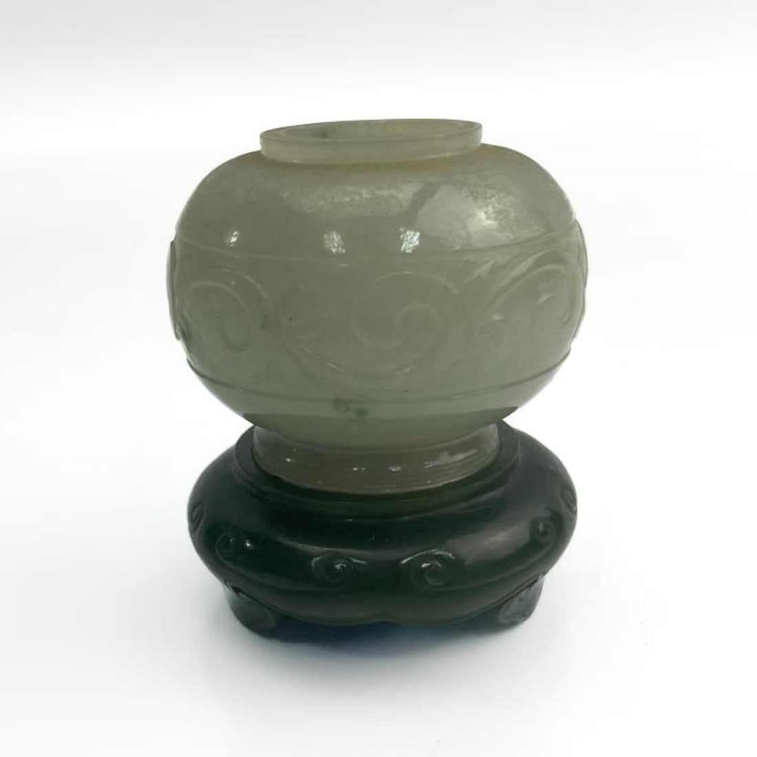 Fine Chinese Carved Jade Small Vase on Fitted Base (1 of 3)