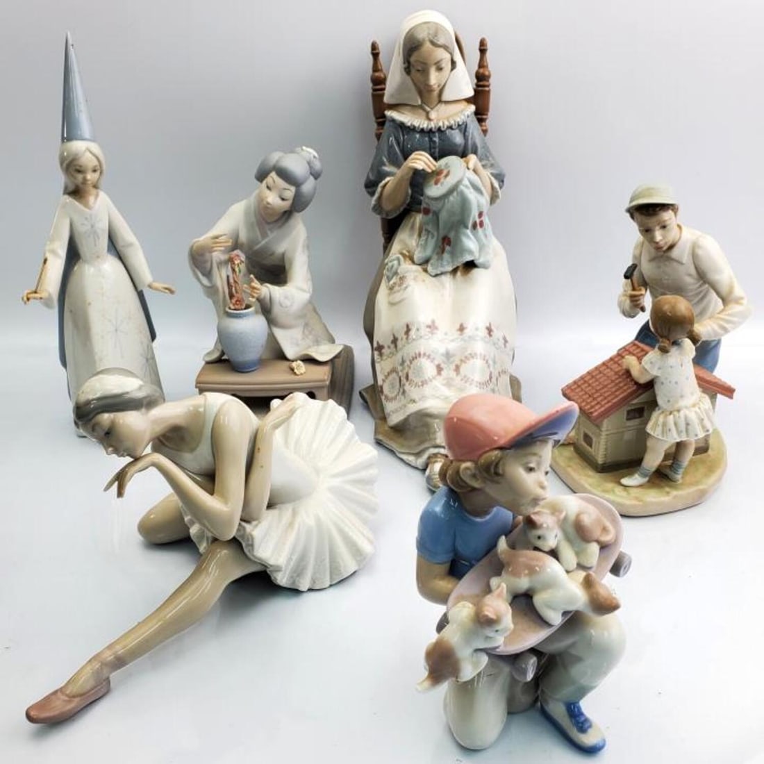 Lot of 6 Vintage Lladro Porcelain Figures (1 of 7)