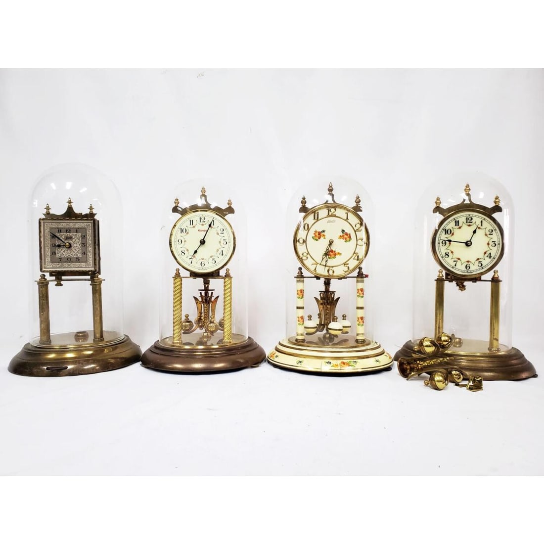 Lot of 4 Vintage Mantel Clocks w/ Dome Covers (1 of 7)