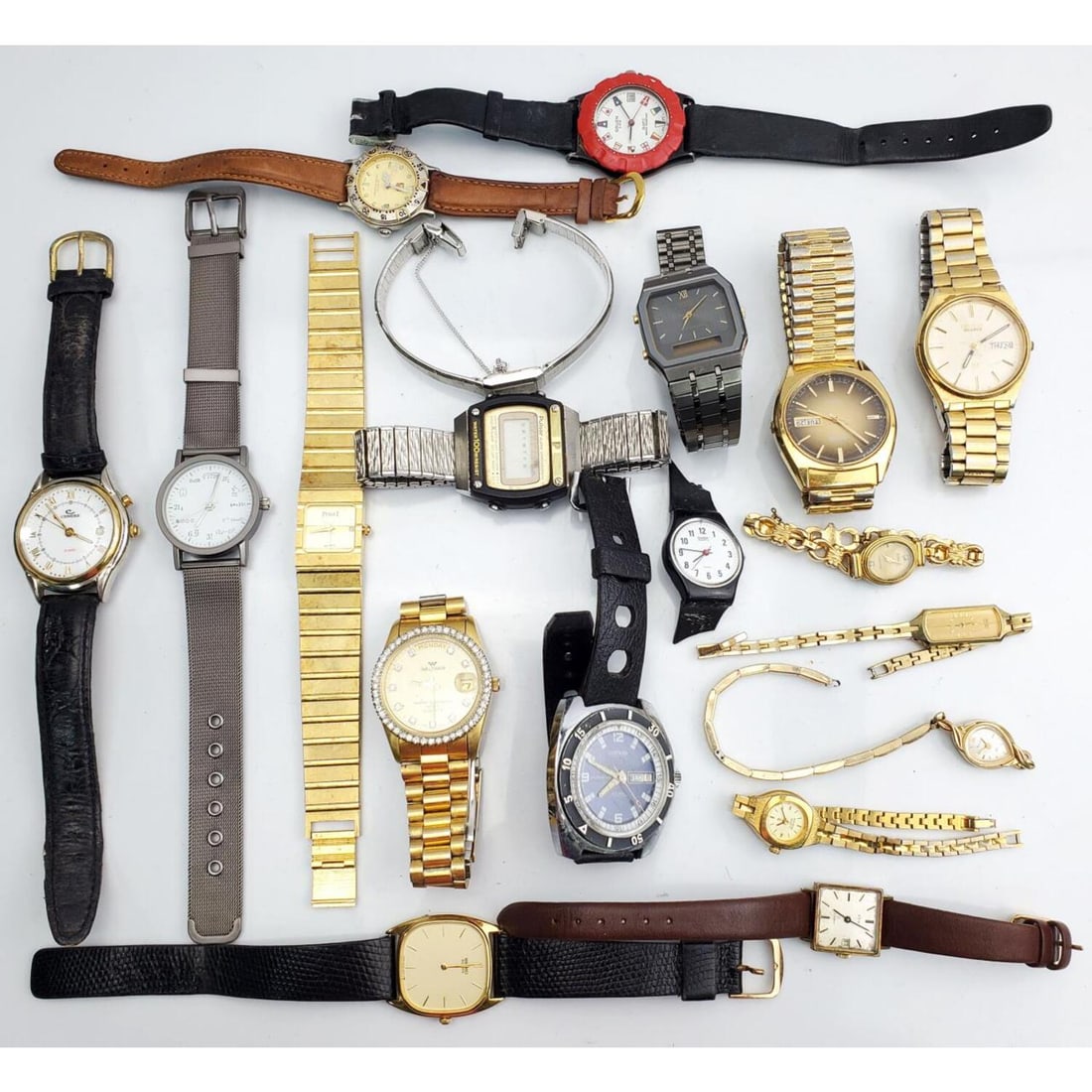 Lot of Vintage Watches; Cordura, Piaget & Seiko (1 of 4)
