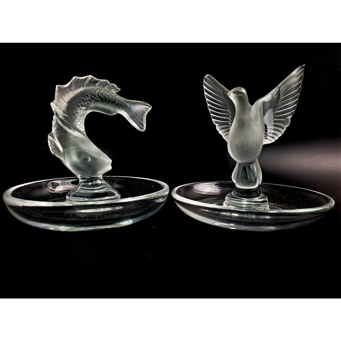 2 Lalique Crystal Ring Dishes/Round Pin Trays (1 of 8)