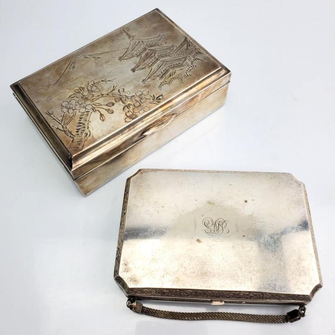 A Sterling Silver Japanese Box & a Makeup Compact (1 of 4)